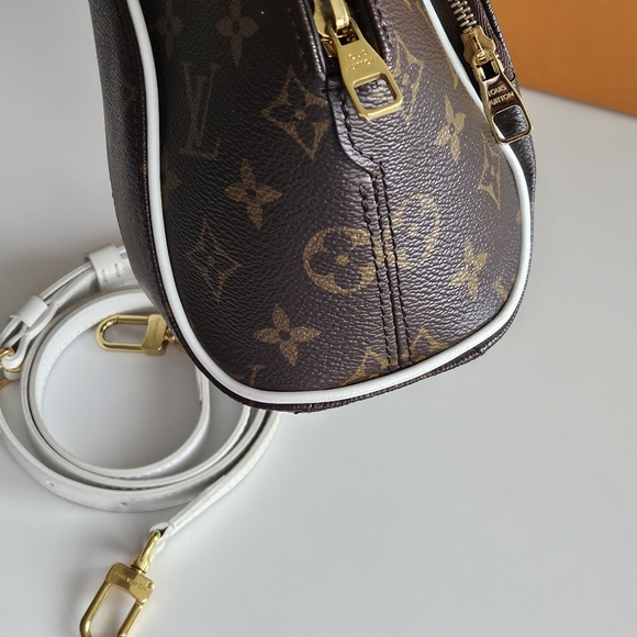 Louis Vuitton Monogram Ellipse BB White - Microchipped - Picture 4 of 14